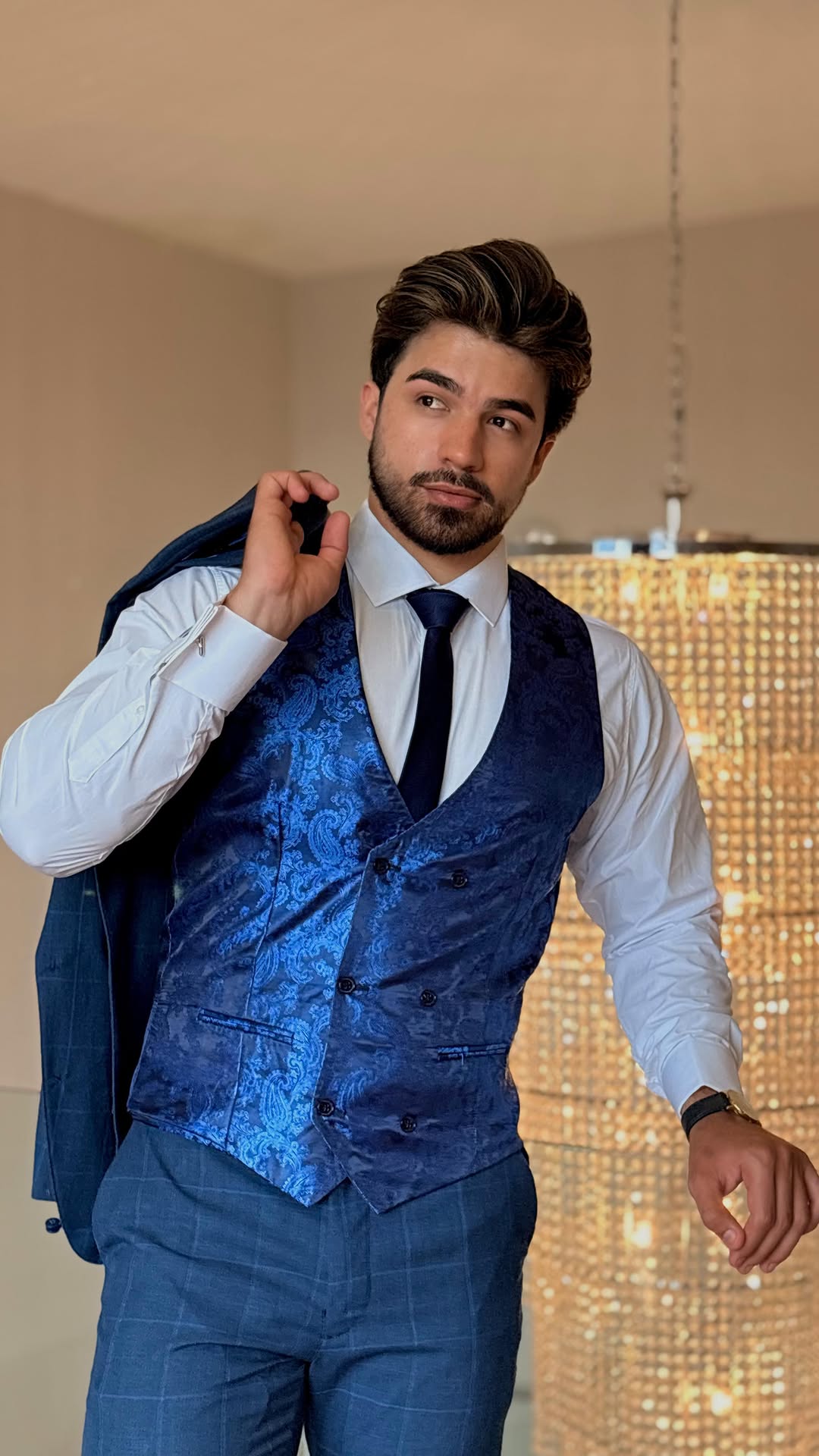 TRAJES FINOS
